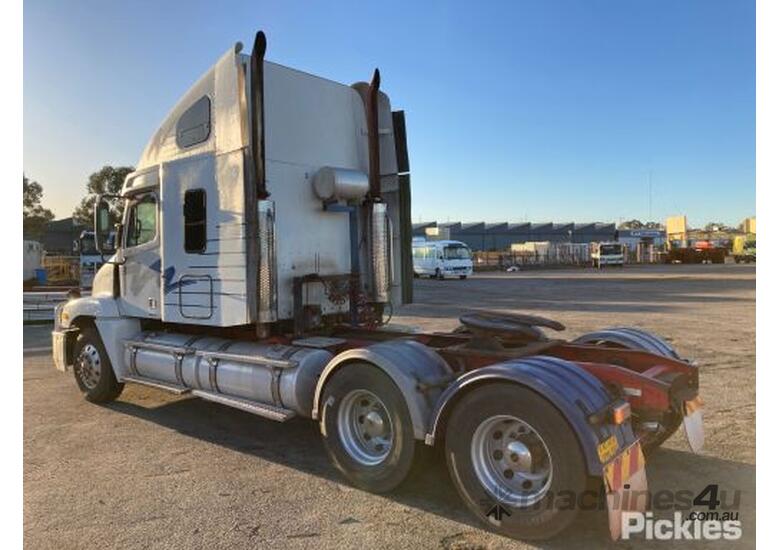 Buy Used Freightliner Cst Sleeper Cab Trucks In Listed On Machines U