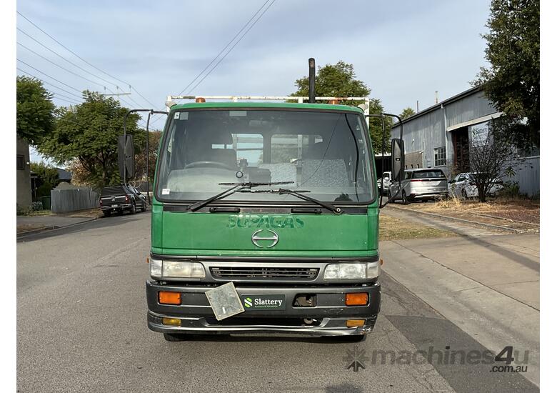 Buy Used 2000 Hino 2000 Hino FD1J 4x2 Tray Truck Trucks In Listed