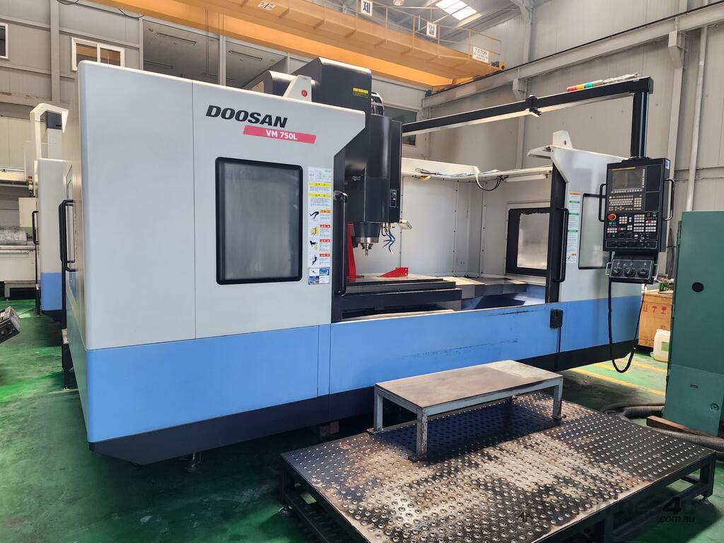 Used Doosan Doosan Vm L Vertical Machining Centre Vertical