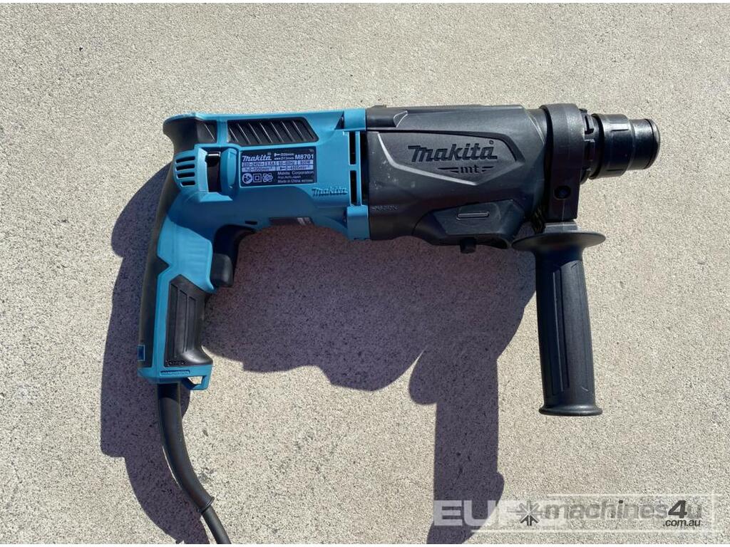 New Makita Unused Makita MT M8701G 26mm Combination Hammer Hammer Drill