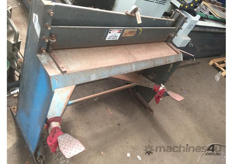 Used Herless Treadle Guillotine 1300mm Manual Treadle Guillotine In