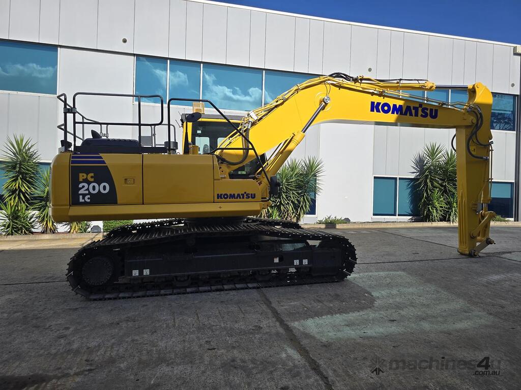 Used Komatsu Pc Lc M Excavator In Fairfield Nsw