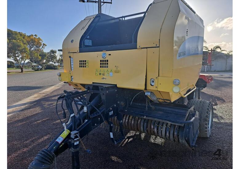 Used 2007 New Holland 2007 New Holland BR7060 Round Baler Hay Balers In