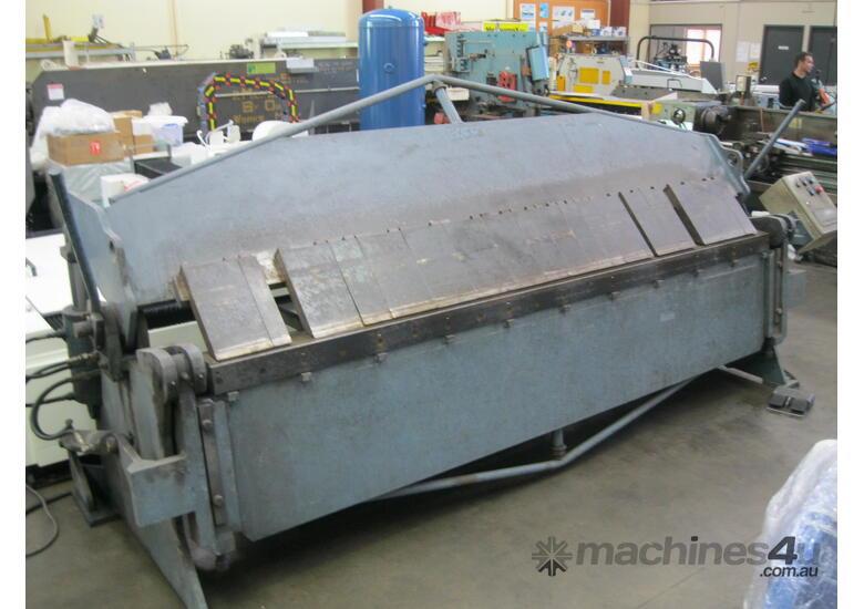 Used Epic Industries Mm X Mm Hydraulic Pan Brakes Folders In