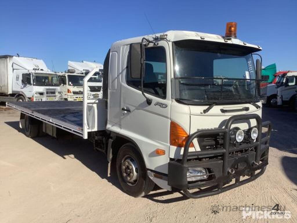 Buy Used Hino Hino Fd J Series Tray Truck In Listed On