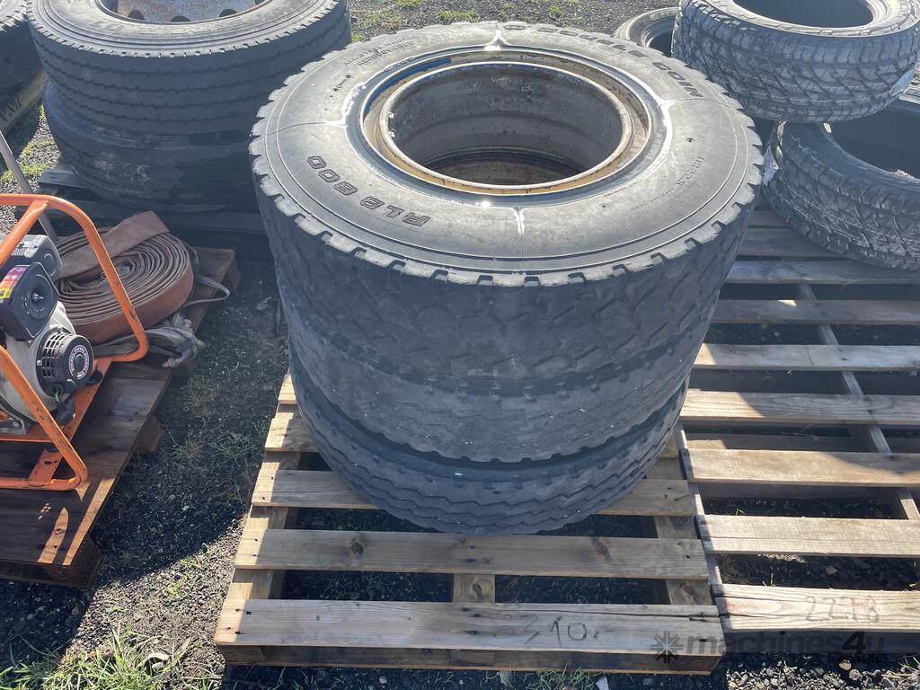 Buy Used 3 X 11R22 5 Double Coin Tyres And Rims Truck Tyres In