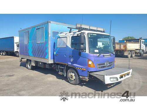 Buy Used Hino Hino Fd J Pantech Truck In Listed On Machines U