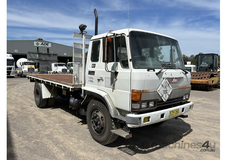 Buy Used 1990 Hino 1990 Hino TD 2000 4x2 Tray Truck Tray Truck In