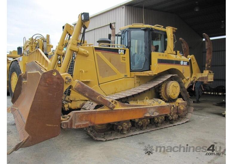 Used Caterpillar D T Crawler Dozer In Listed On Machines U