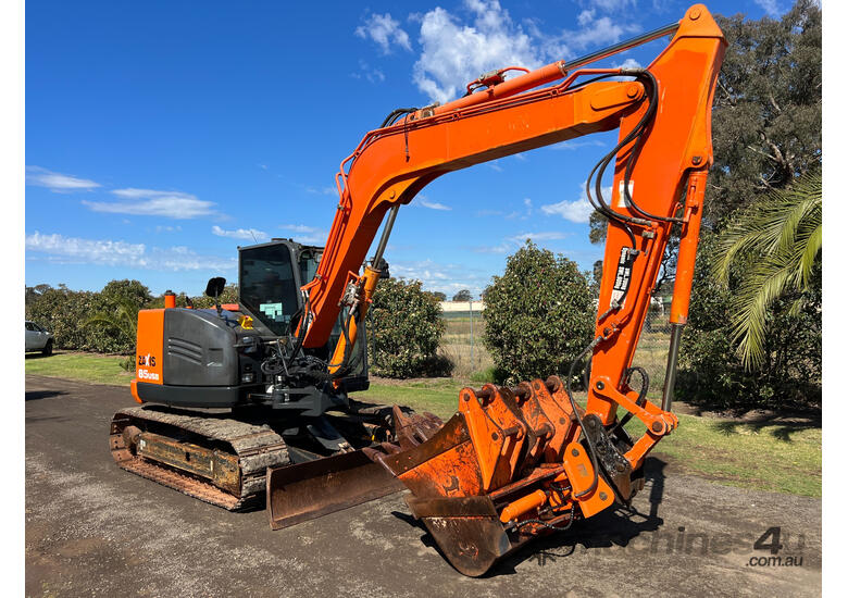 Used Hitachi Hitachi Zx Tracked Excav Excavator Tonne