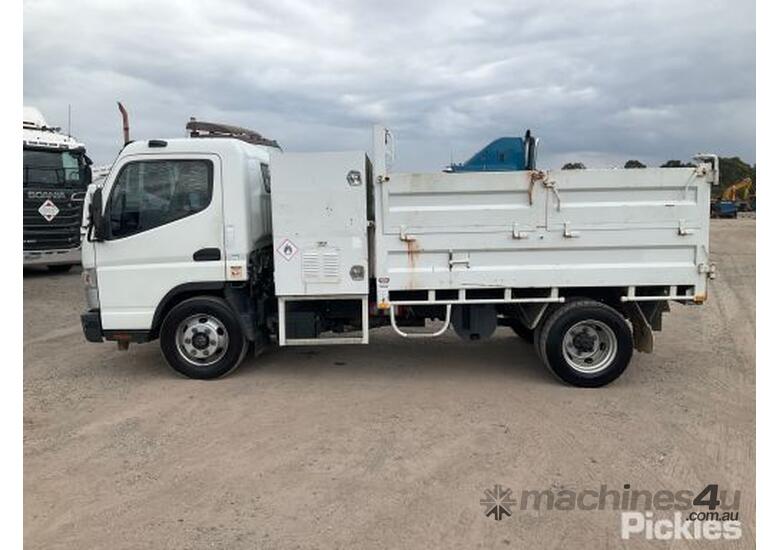 Buy Used Mitsubishi Fuso Canter Pantech Truck In Listed On