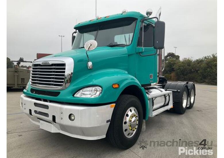 Buy Used Freightliner Freightliner Columbia Cl Flx Tipper