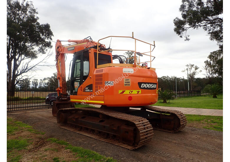 Used Doosan Dx Lcr Excavator In Listed On Machines U