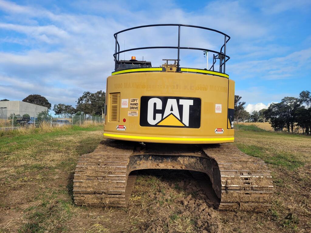 Used 2011 Caterpillar 328 DLCR Excavator In UNANDERRA NSW