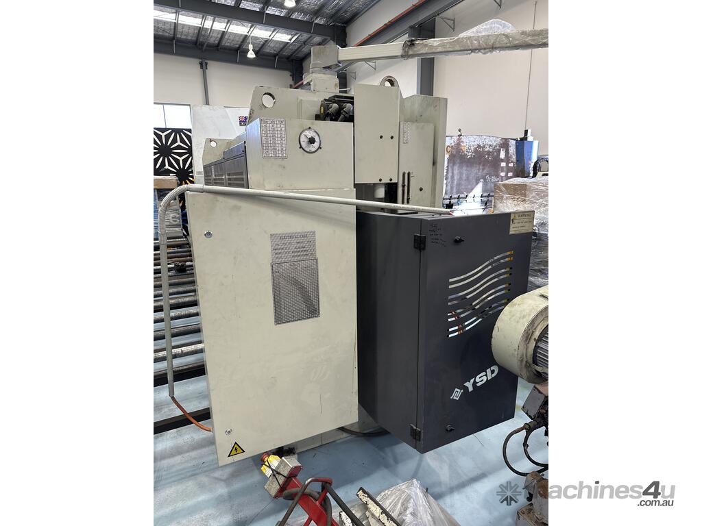 Used Ysd Ysd Ton Mm Cnc Press Brake Axis Servo X Y Axis Delem