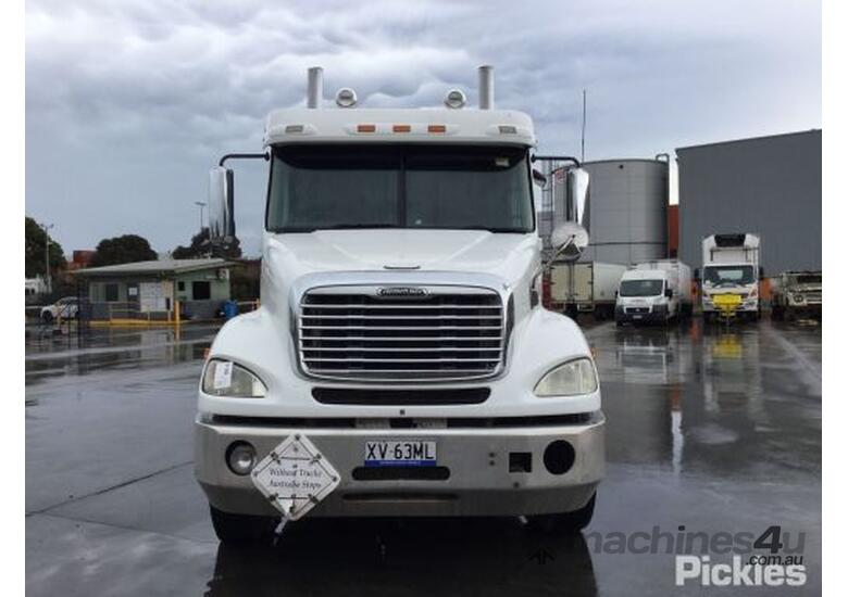 Buy Used Freightliner Columbia Cl Day Cab Trucks In Listed