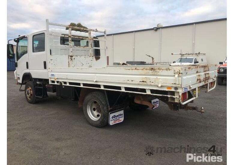 Buy Used Isuzu 2017 Isuzu NPS 75 155 Service Trucks In Listed On