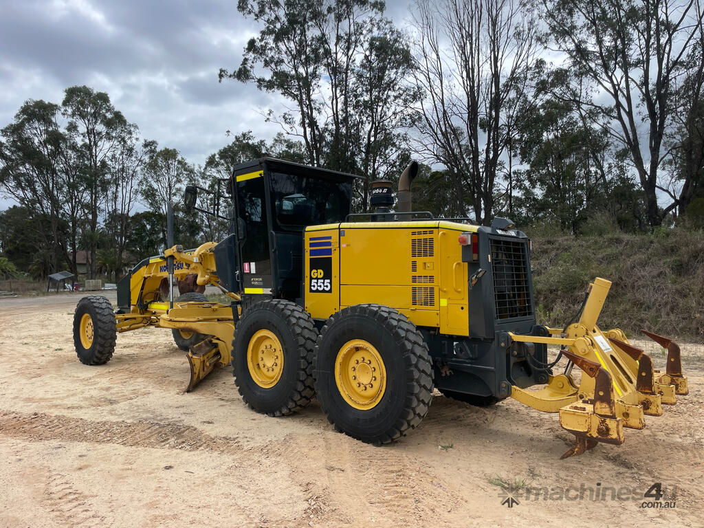 Used Komatsu Gd Grader In Penrith Nsw