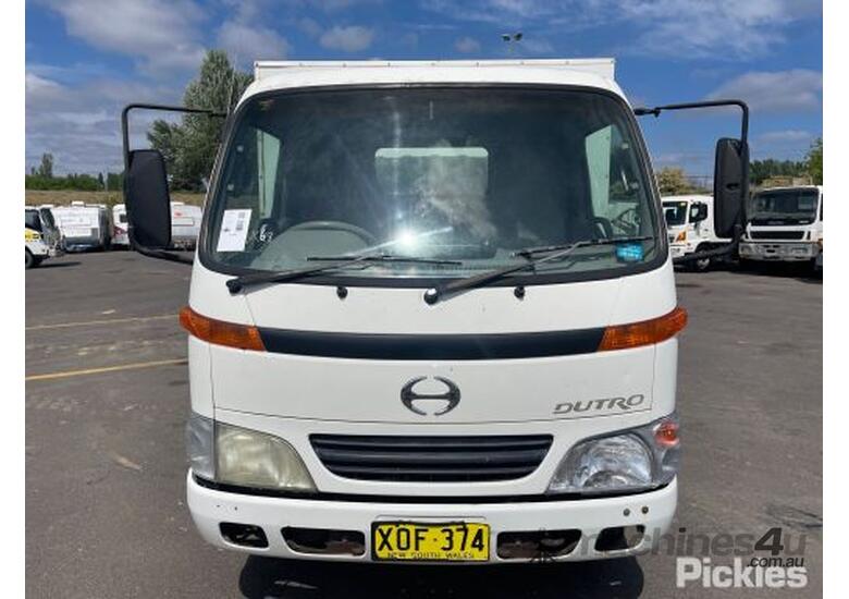 Buy Used 2001 Hino DUTRO Cab Chassis In Listed On Machines4u