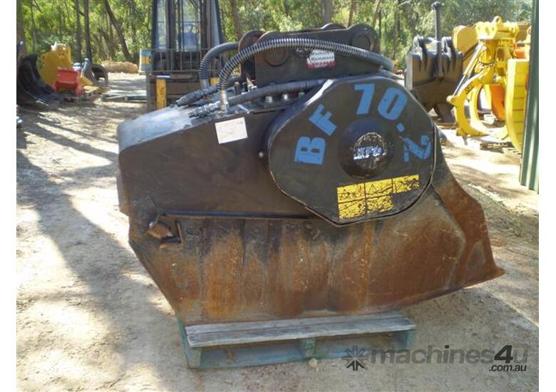Excavator attachments rock grinder for sale