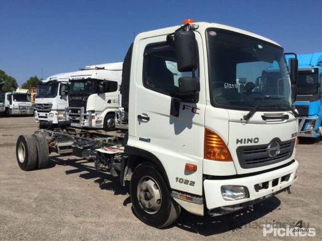 Buy Used Hino Hino Fc J Tray Truck In Listed On Machines U