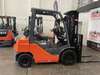  TOYOTA 8FG25 8 SERIES 2.5 TON 2500 KG CAPACITY LPG GAS FORKLIFT 4700 MM 3 STAGE CONTAINER MAST 