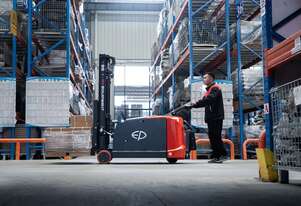 EP 1.5T PALLET STACKER -ELECTRIC 24V 3000mm height