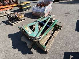 McElroy T900 Pipe Stands And Lifting Frame - picture1' - Click to enlarge