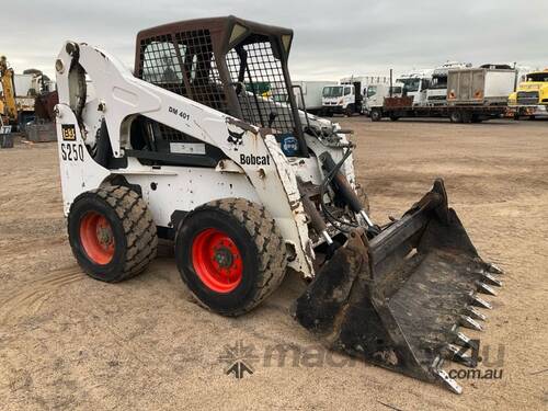 Bobcat S250 Wheeled Skid Steer