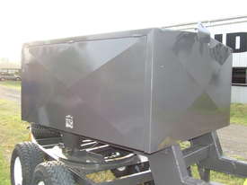 MCIND Comb trailer - picture2' - Click to enlarge