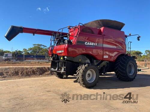 caption 2018 Case IH 6130 Harvester & 2018 Case Ih 3050 Varicut Front