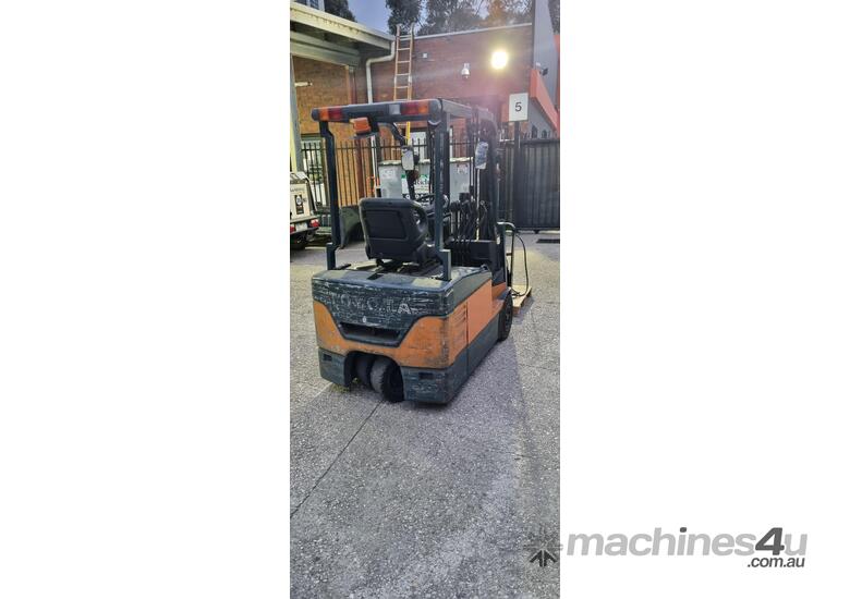 caption Toyota Forklift 7FBE18 Electric - Priced to clear – Useful for Narrow aisles