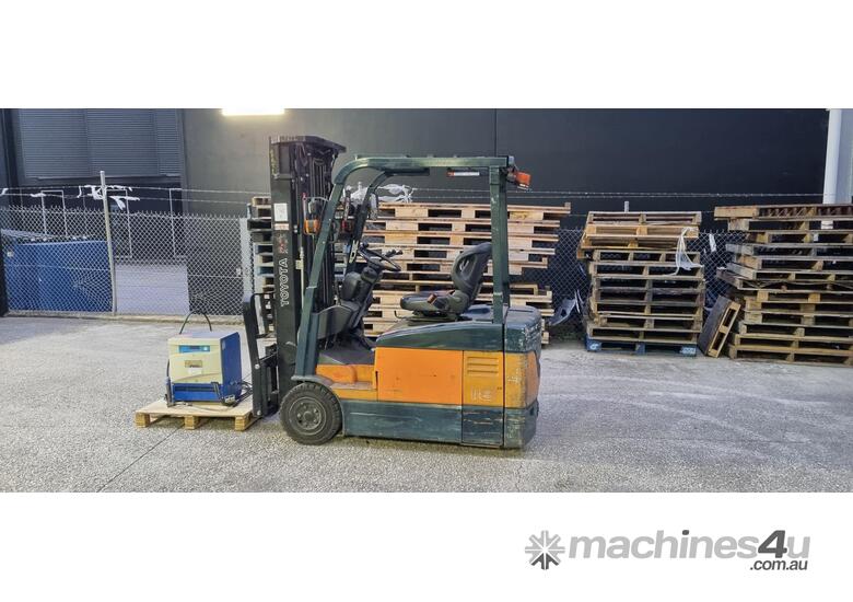 caption Toyota Forklift 7FBE18 Electric - Priced to clear – Useful for Narrow aisles