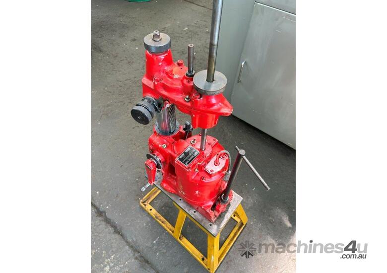caption Repco R100 Cylinder boring bar