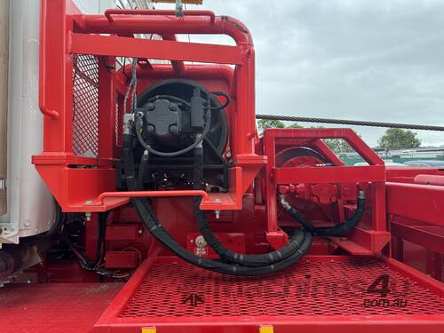 caption Kenworth C500 8x4 Bed/Winch Truck