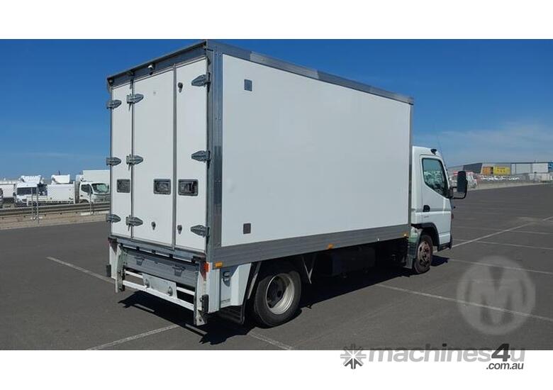 caption Fuso Canter