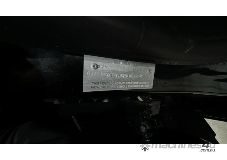 caption 2015 Volvo V40 D4 Luxury Hatch (Diesel) (auto) **Non-Runner - Sold W/ Mechanical Issues**