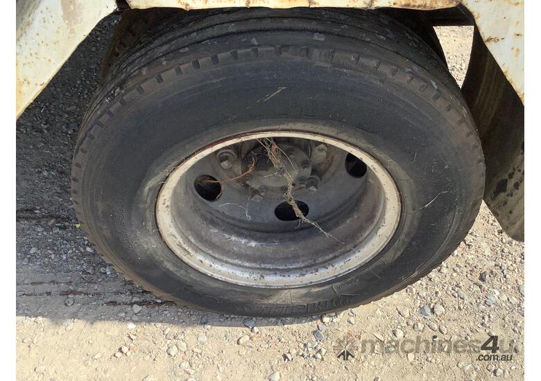 2005 Hino U404 Tipper