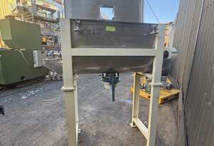 400L Stainless helical screw ribbon mixer trough 80RPM on solid stand.