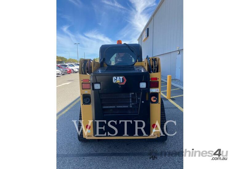 caption CAT 239D3 Compact Track Loader