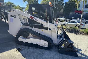 Tracked Skid Steer Loader with 4 in 1 Bucket
