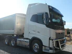 Volvo Prime Mover & BTE Alloy Grain Trailer - picture0' - Click to enlarge