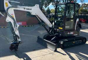 Demo Bobcat E35z with Tilt Hitch