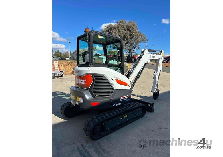 Demo Bobcat E35z with Tilt Hitch