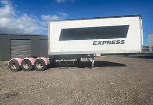 2005 Maxitrans Refrigerated A trailer
