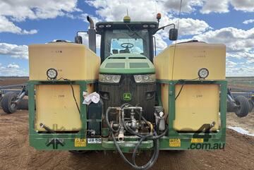 John Deere   8285R TRACTOR