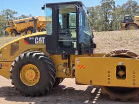 2008 Caterpillar CP76 Pad Foot Roller CAT CP76 17T Pad Foot Roller - picture0' - Click to enlarge