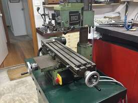 milling machine - picture0' - Click to enlarge