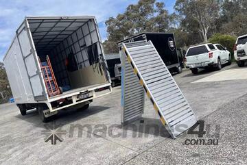 3.9m 900KG Folding Walk Board Removalist Loading Ramp