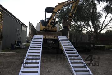 3m - 5Tonne Heavy Duty Rubber Track Machinery Loading Ramps